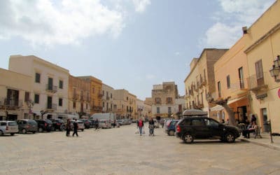 Ägadische Inseln, Favignana-Hauptplatz (1)