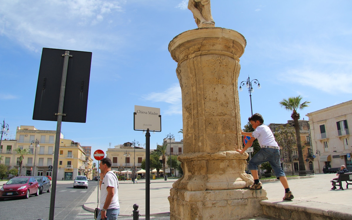Avola (4) Avola (4)