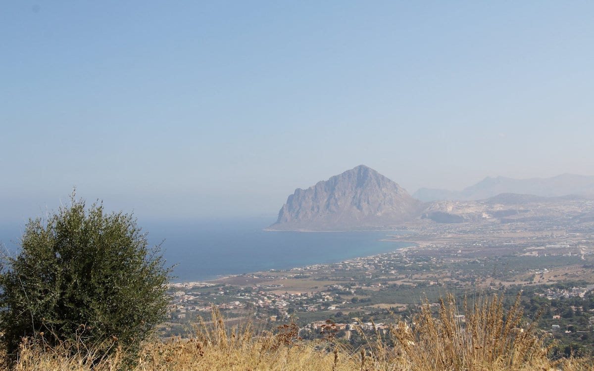 Blick von Erice auf den Monte Cofano Blick von Erice auf den Monte Cofano