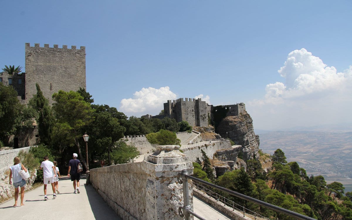 Erice (2) Erice (2)