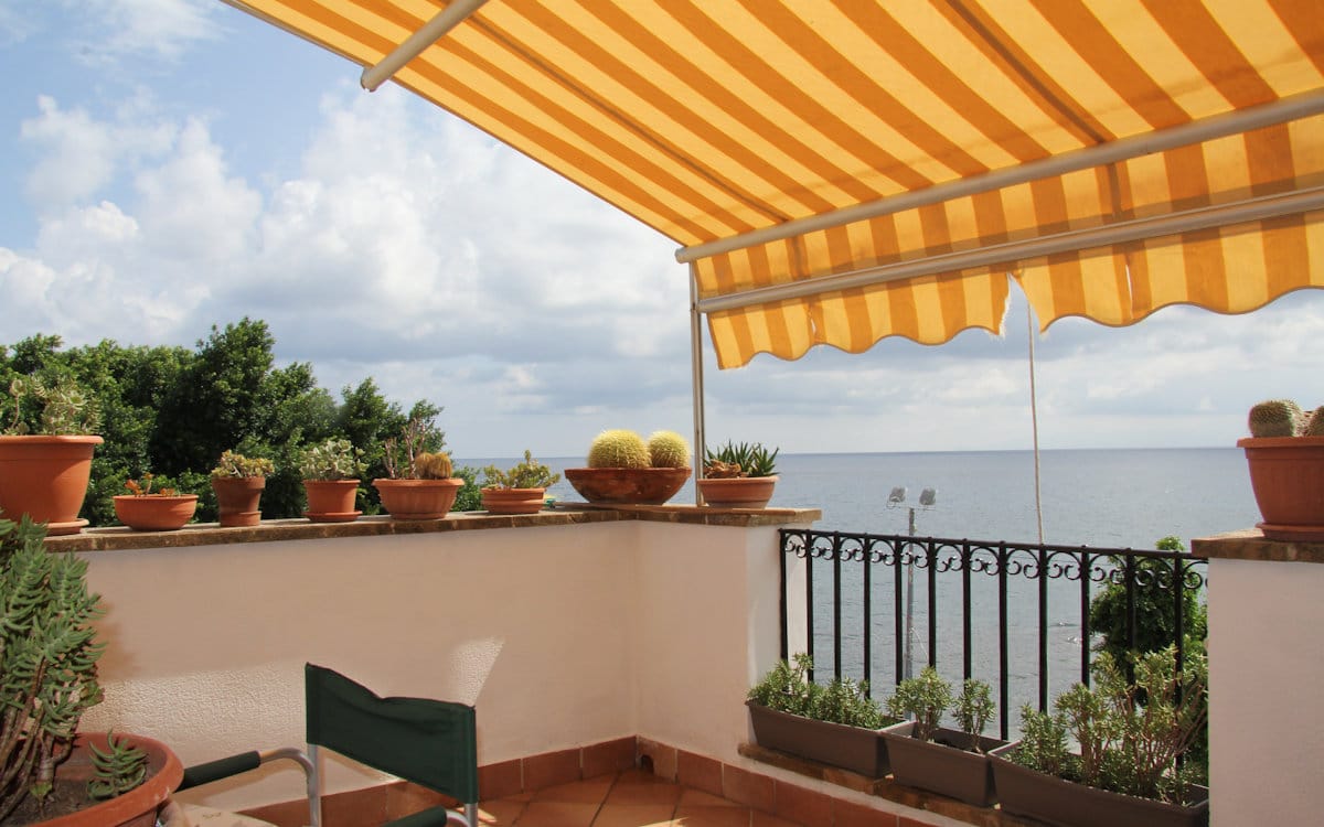 Ferienhaus Sant' Elia, Dachterrasse mit Meerblick(1) Ferienhaus Sant' Elia, Dachterrasse mit Meerblick(1)