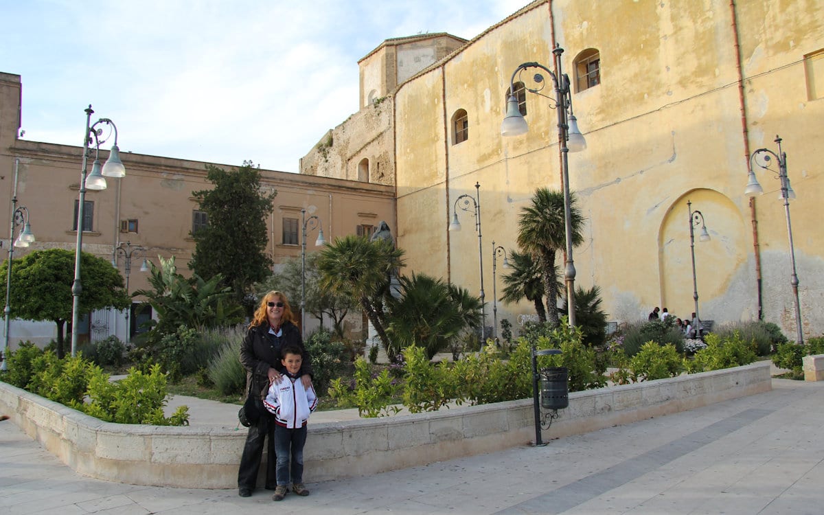 Sciacca Hauptplatz mit Meerblick (2) Sciacca Hauptplatz mit Meerblick (2)