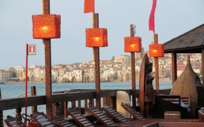 Strandlokal mit Blick auf Cefalú (2)