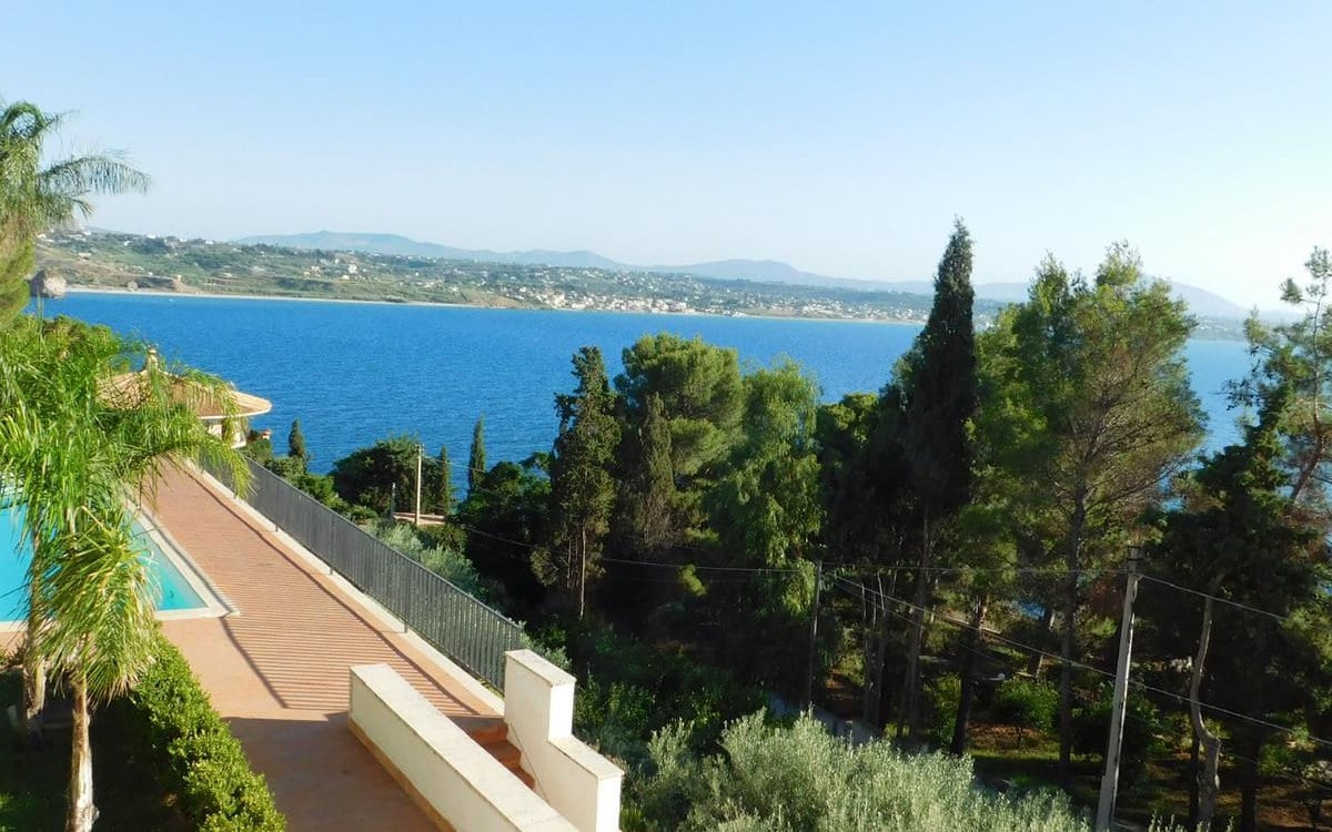 Villa Terrasini Pool und Meerblick (2) Villa Terrasini Pool und Meerblick (2)